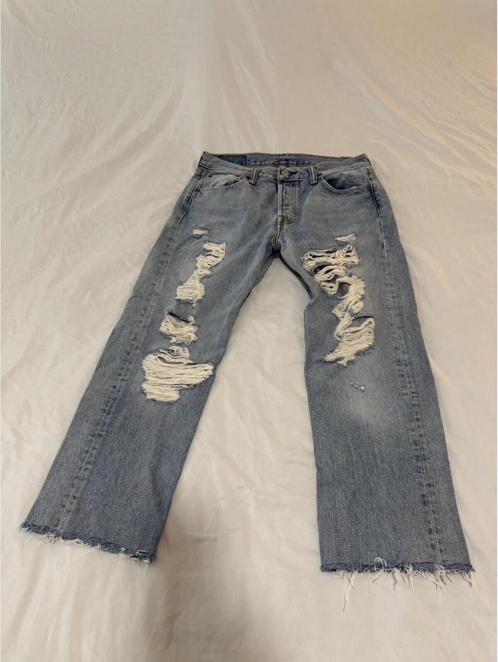 Levi's 501 Jeans Original Fit Straight Distressed Light Wash Women's 30x24 181
